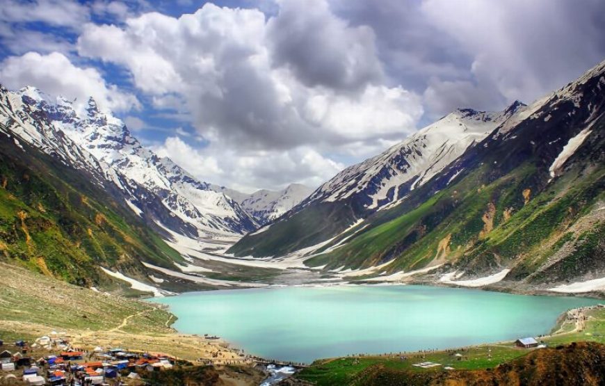 5 Days 4 Nights Luxury Naran Shogran Tour for Couples | Goomo
