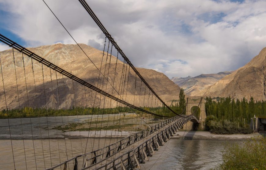 4 Days 3 Nights Neelum Valley & Galyat Couple Tour | Goomo