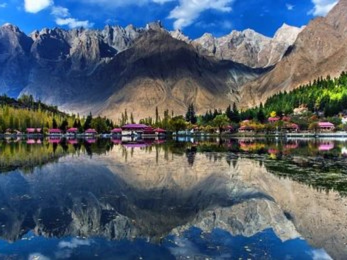 Kachura Valley:
